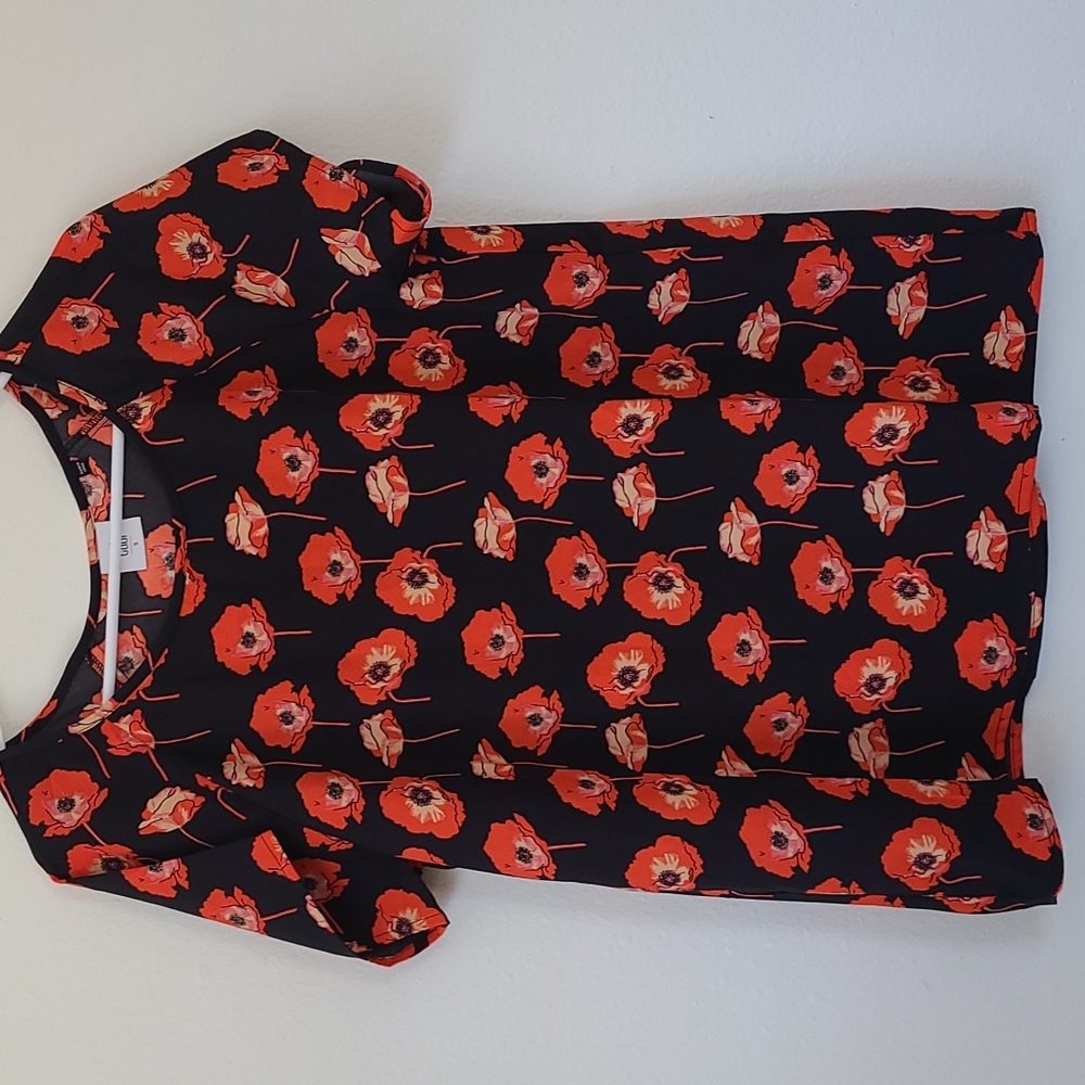 CAbi Flanders Poppy Blouse. Size Small